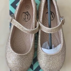 ✨New✨ Girl dress shoes size 10